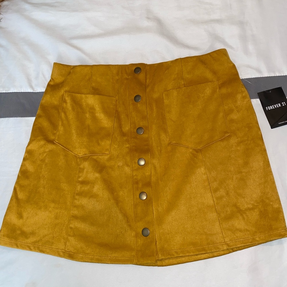 FOREVER 21 MUSTARD SKIRT NWT